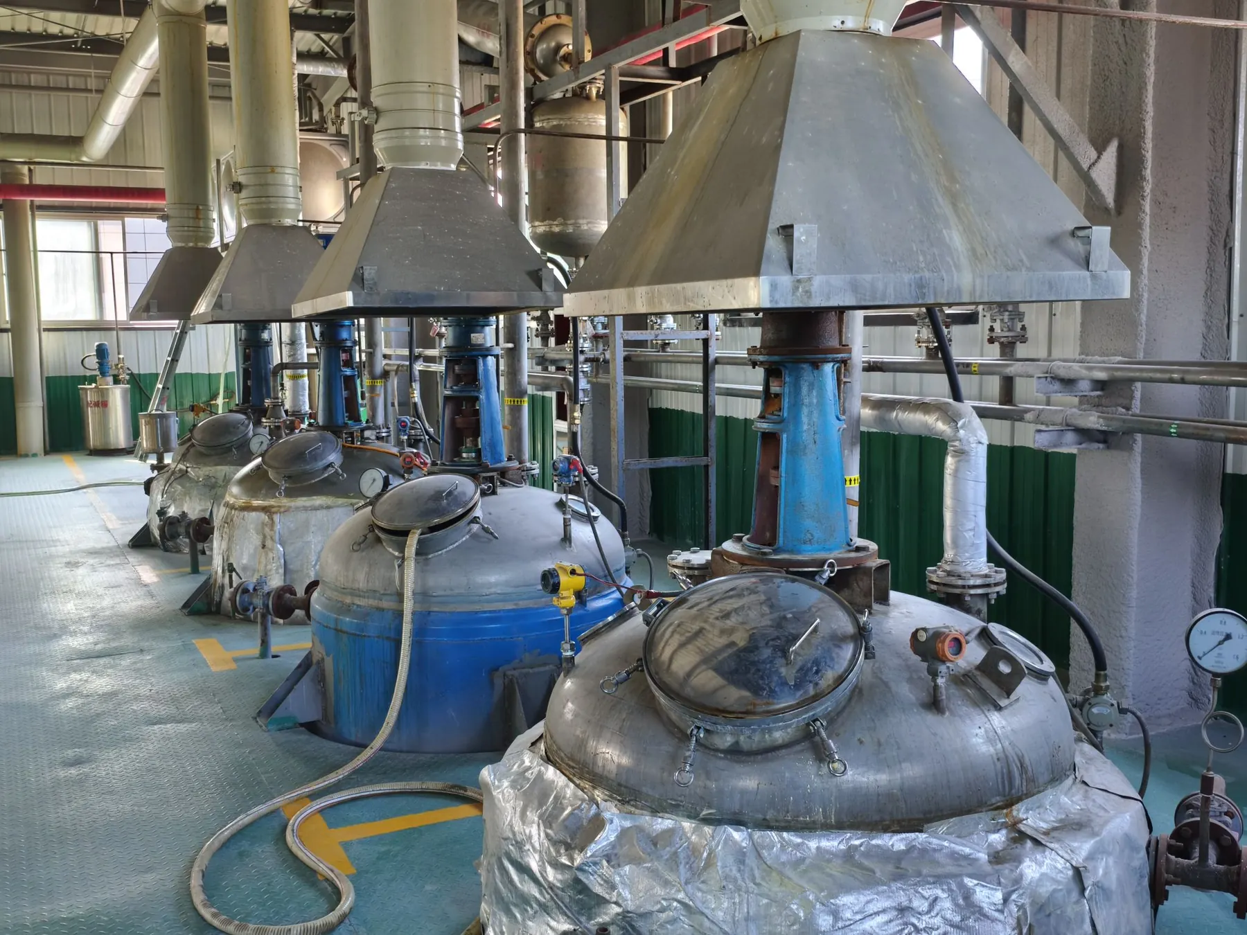 Industrial reactor line